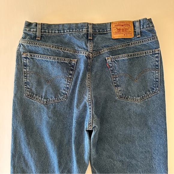 Vintage Levi’s Relaxed Straight Leg Jeans Men 38 Labeled 40 - Picture 4 of 13